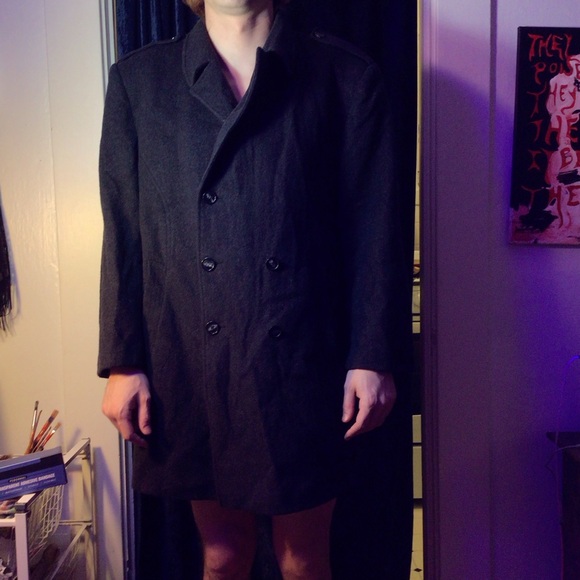 Wool coat - Picture 3 of 3
